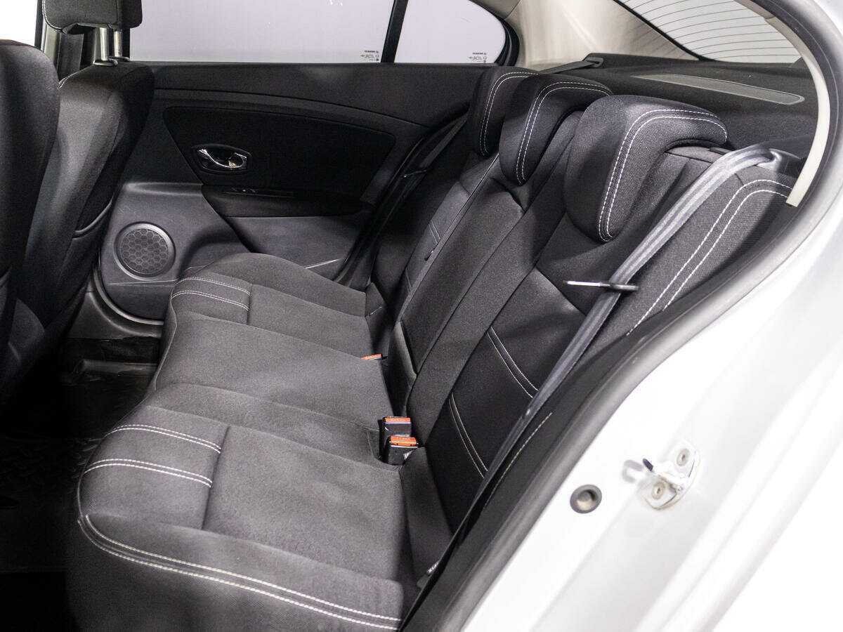 Купить Renault Fluence с пробегом. Фото: #9