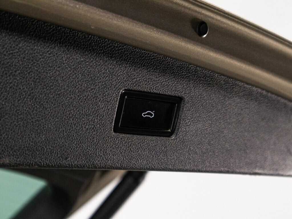 Купить Volkswagen Tiguan с пробегом. Фото: #14