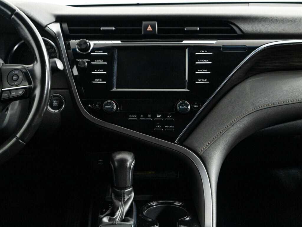 Купить Toyota Camry с пробегом. Фото: #13