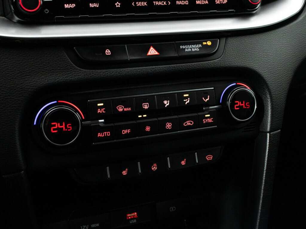 Купить Kia Ceed с пробегом. Фото: #15