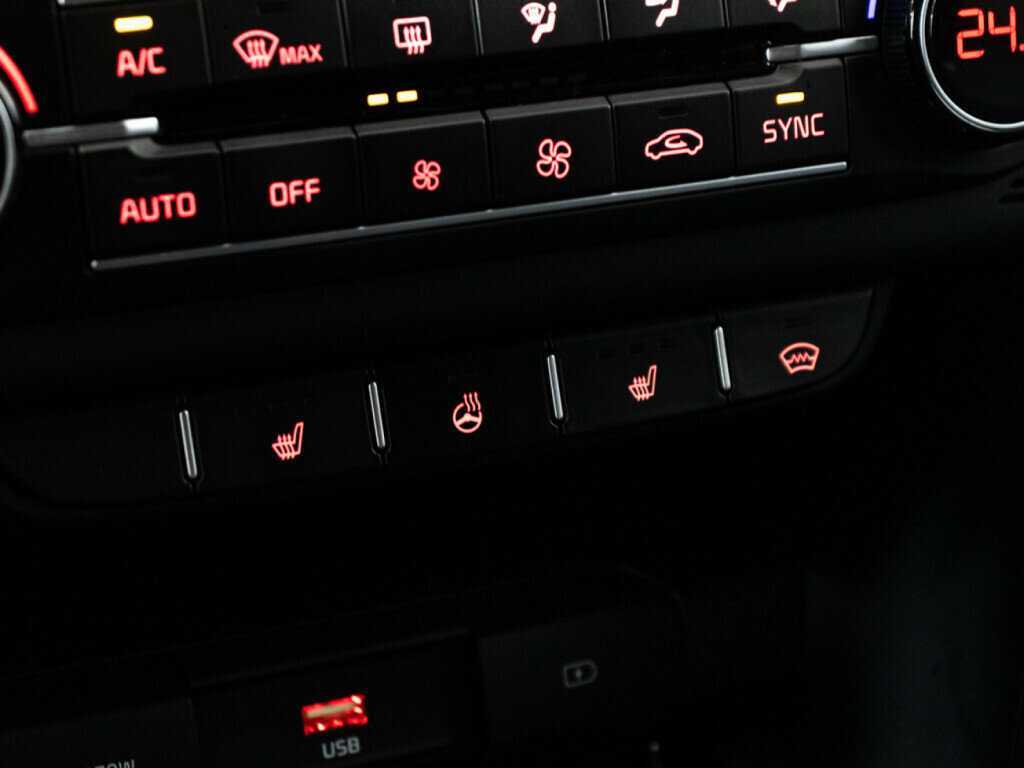 Купить Kia Ceed с пробегом. Фото: #16