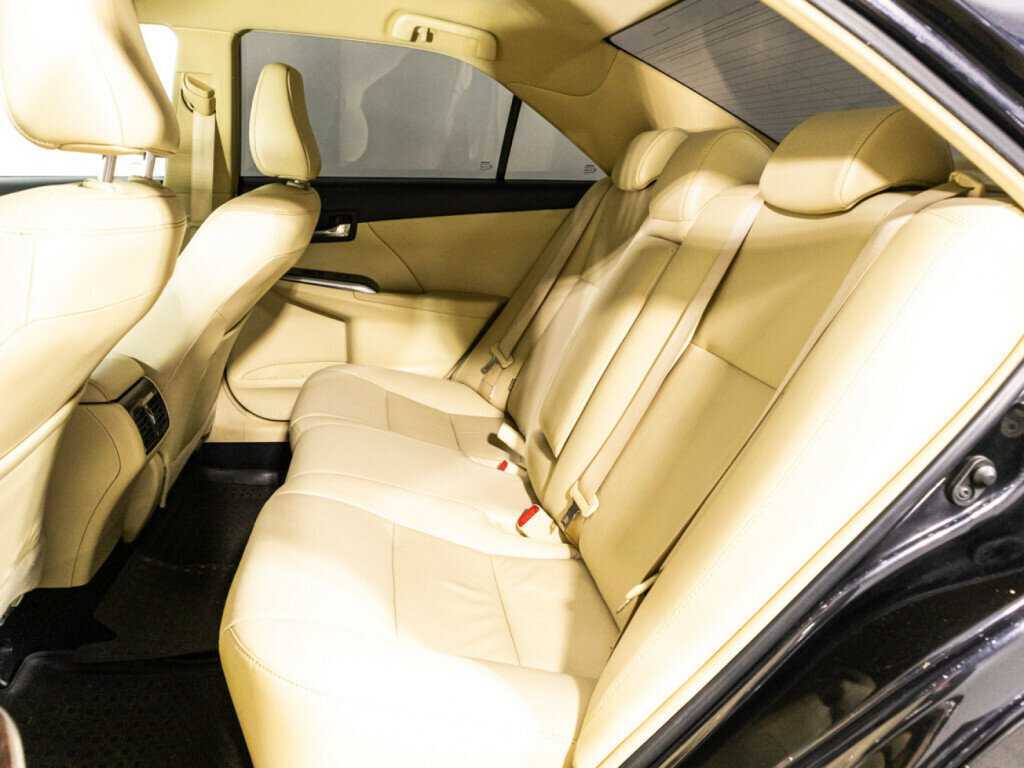 Купить Toyota Camry с пробегом. Фото: #8