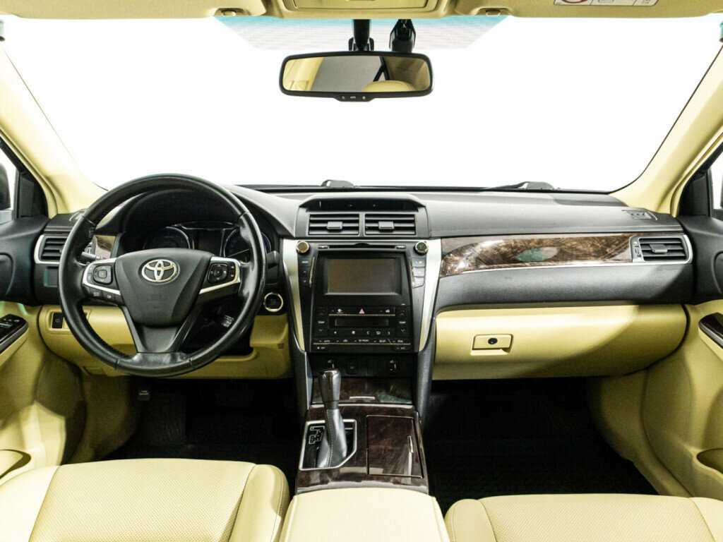 Купить Toyota Camry с пробегом. Фото: #11
