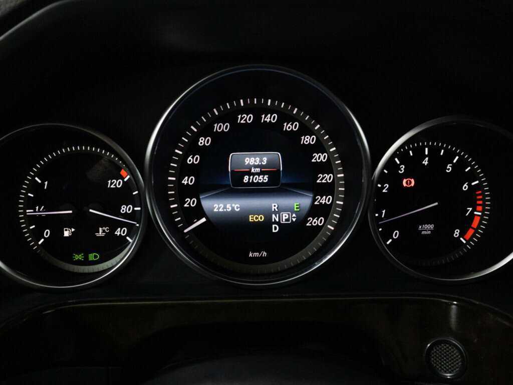 Купить Mercedes-Benz E-Класс с пробегом. Фото: #8