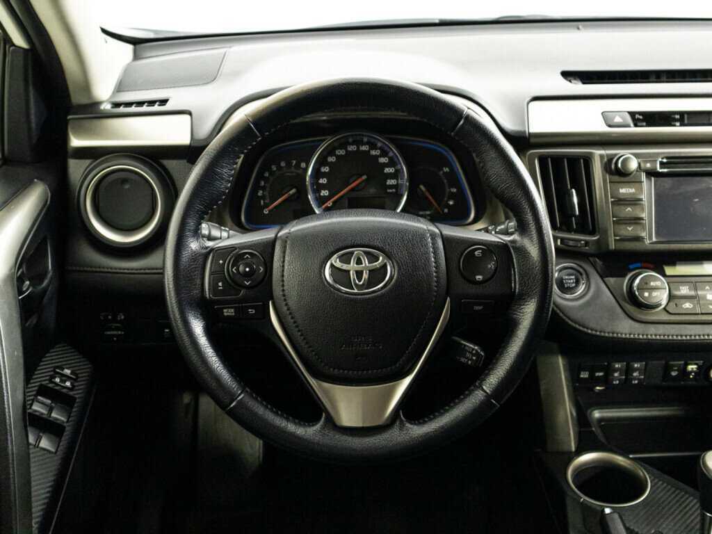 Купить Toyota RAV4 с пробегом. Фото: #16