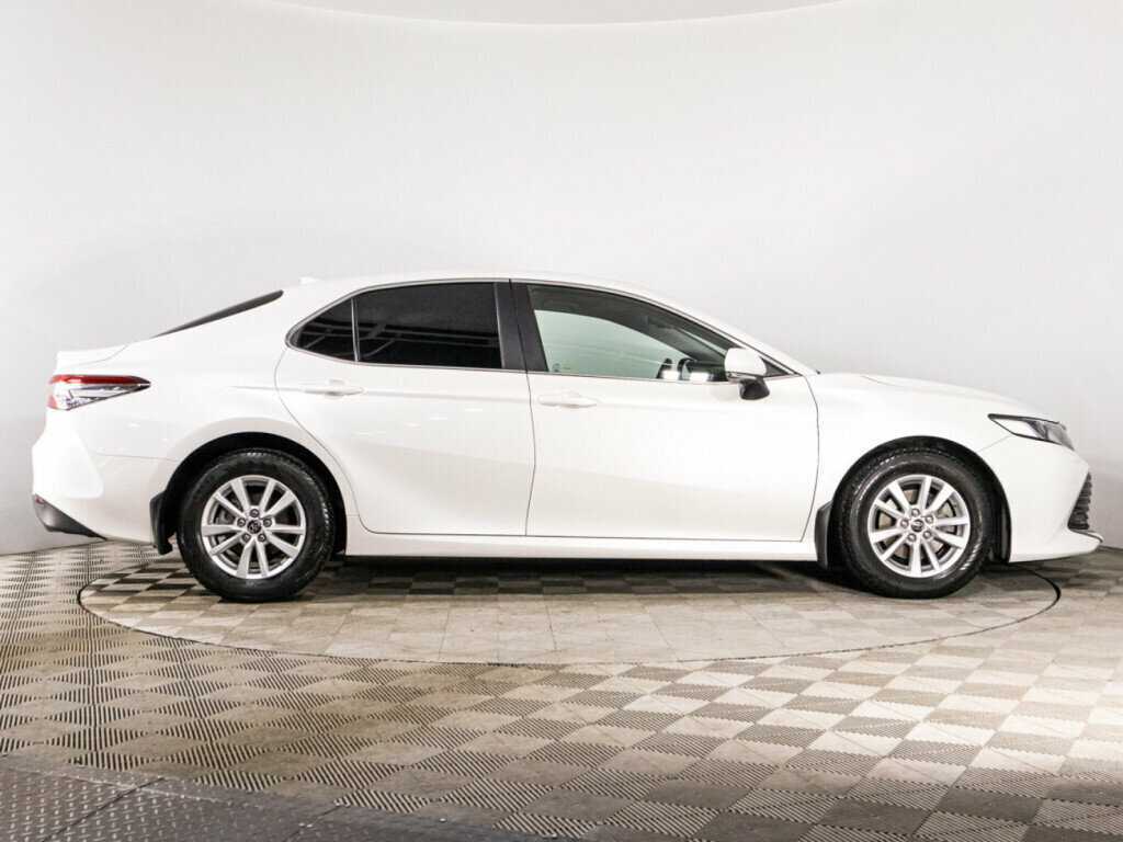 Купить Toyota Camry с пробегом. Фото: #3