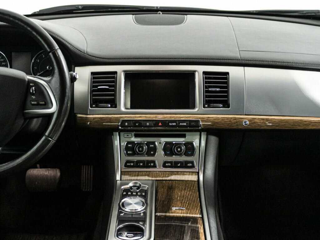 Купить Jaguar XF с пробегом. Фото: #13