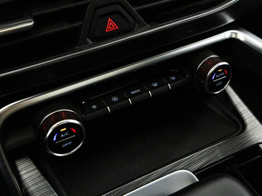 Купить Geely Tugella с пробегом. Фото: #18