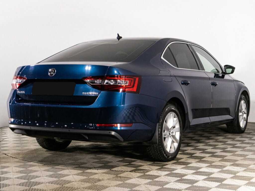 Купить Skoda Superb с пробегом. Фото: #4