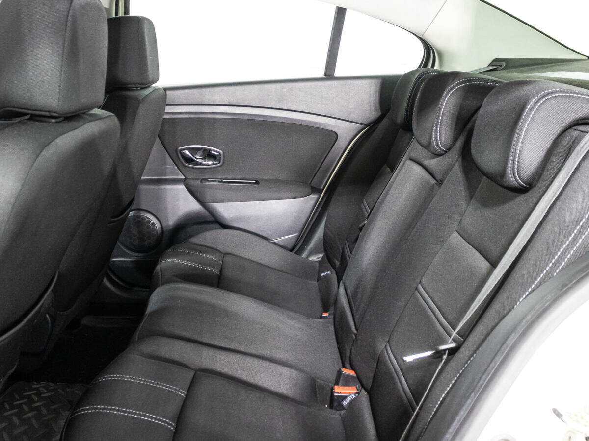 Купить Renault Fluence с пробегом. Фото: #9