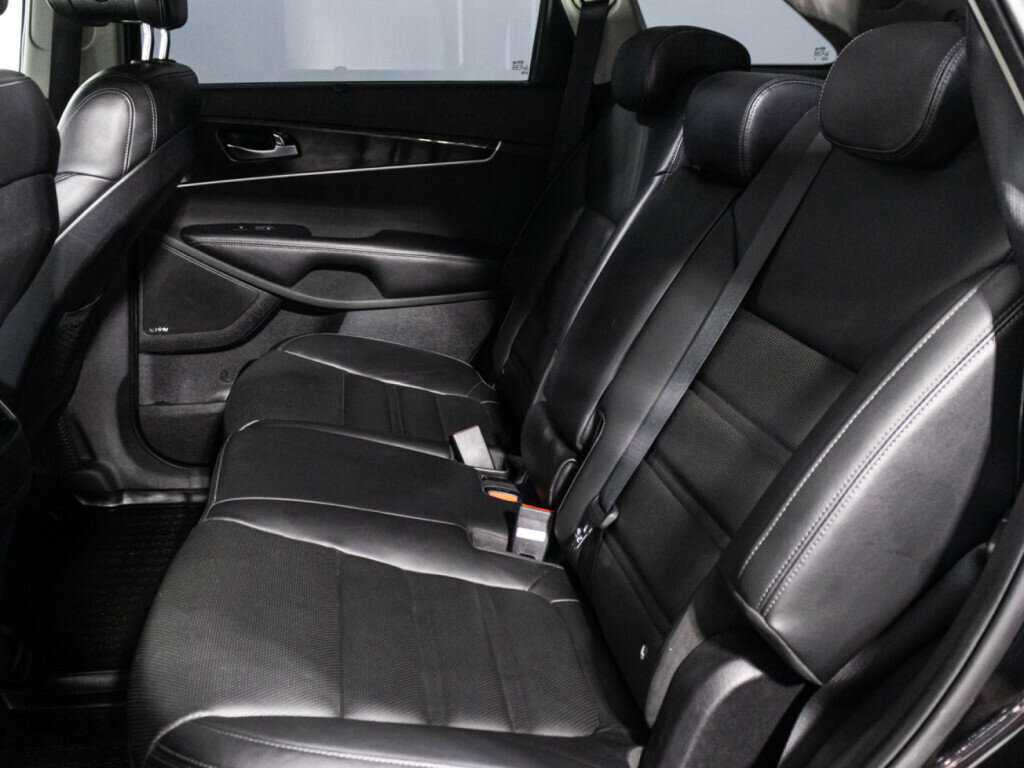 Купить Kia Sorento с пробегом. Фото: #9