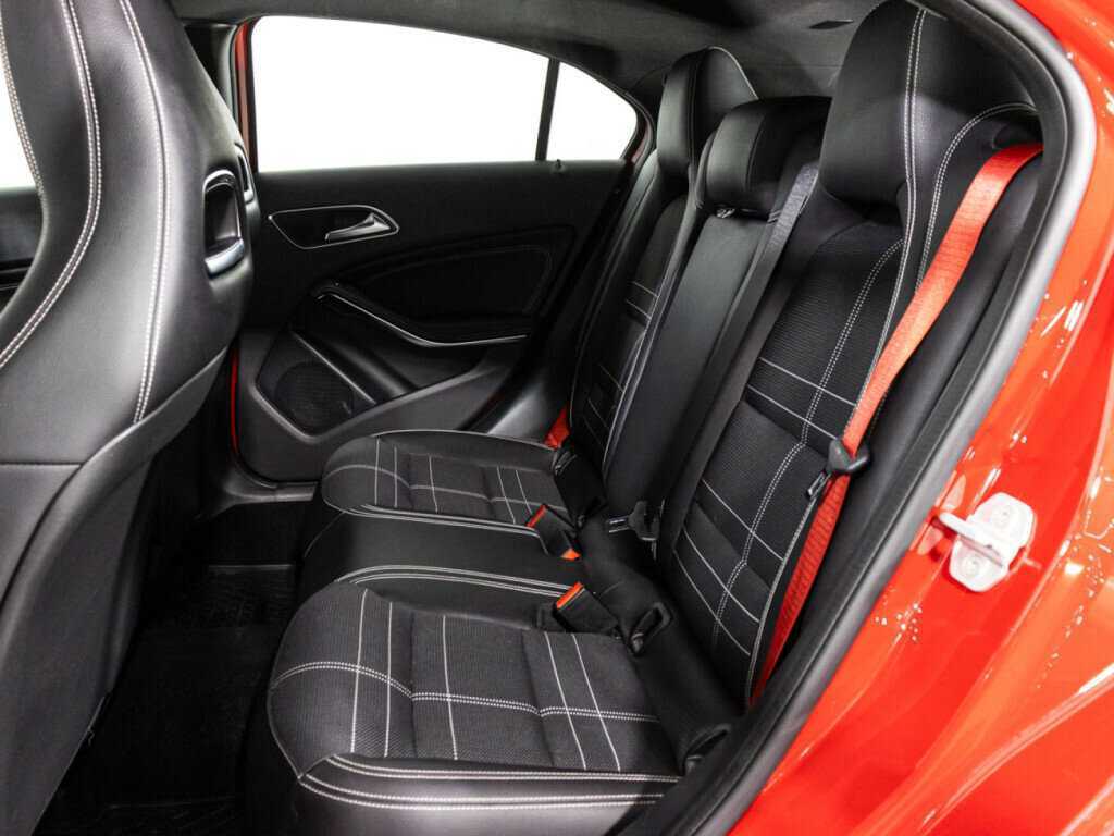 Купить Mercedes-Benz A-Класс с пробегом. Фото: #9