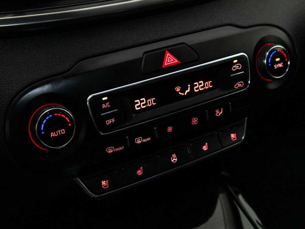 Купить Kia Sorento с пробегом. Фото: #16