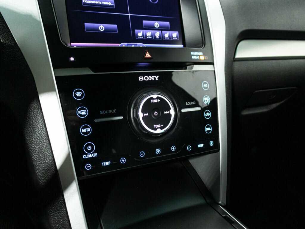 Купить Ford Explorer с пробегом. Фото: #17