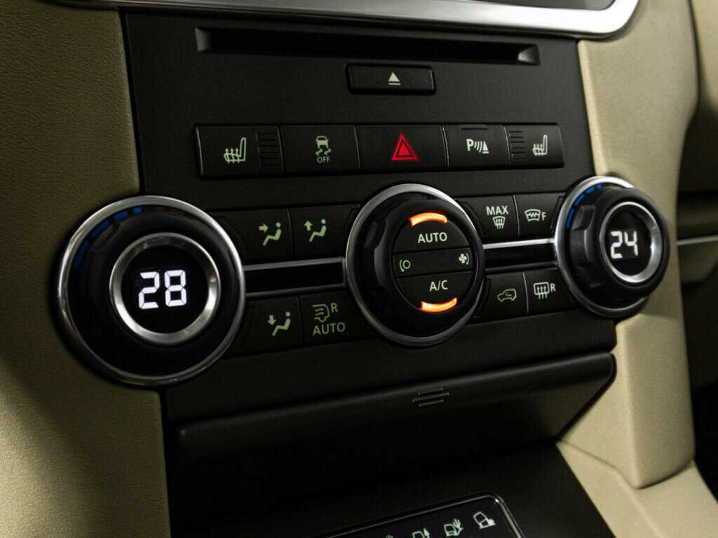 Купить Land Rover Discovery с пробегом. Фото: #23