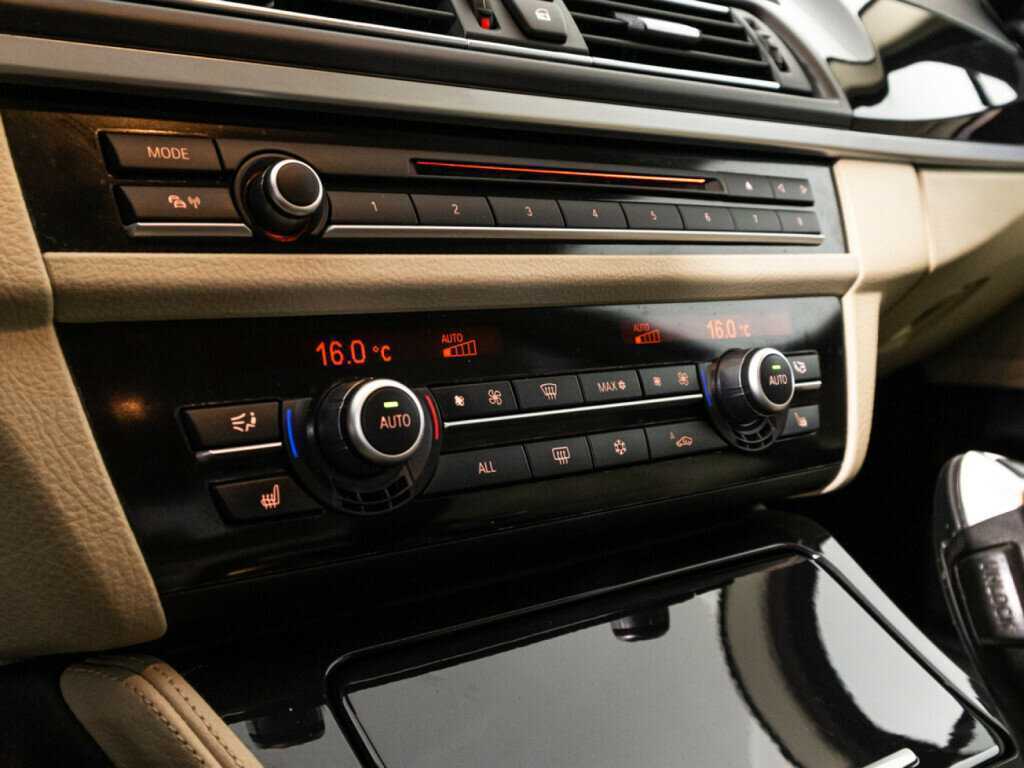 Купить BMW 5 серии с пробегом. Фото: #17