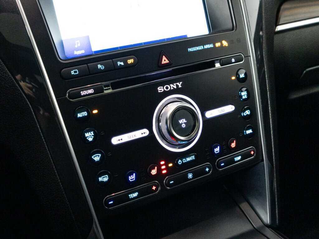 Купить Ford Explorer с пробегом. Фото: #18