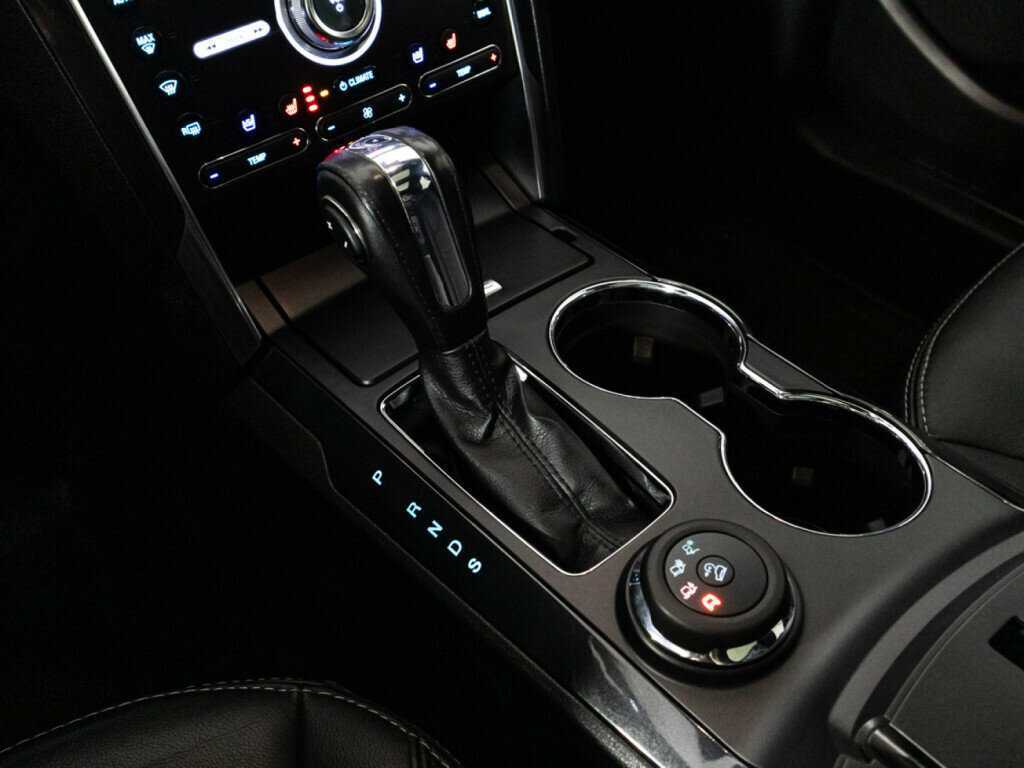 Купить Ford Explorer с пробегом. Фото: #19