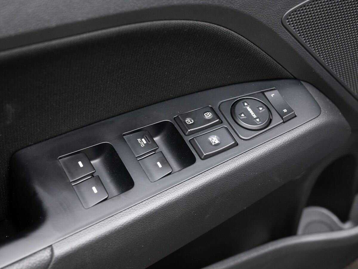 Купить Hyundai Elantra с пробегом. Фото: #20