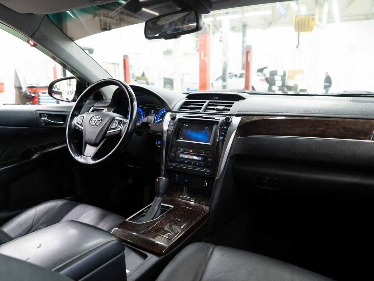 Купить Toyota Camry с пробегом. Фото: #15