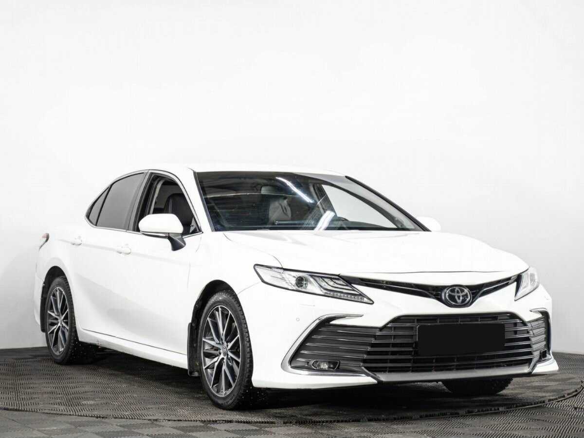 Купить Toyota Camry с пробегом. Фото: #2