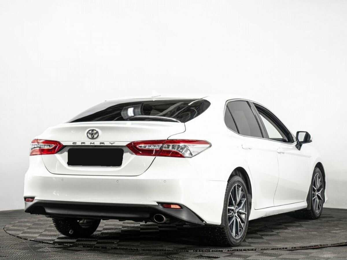 Купить Toyota Camry с пробегом. Фото: #3