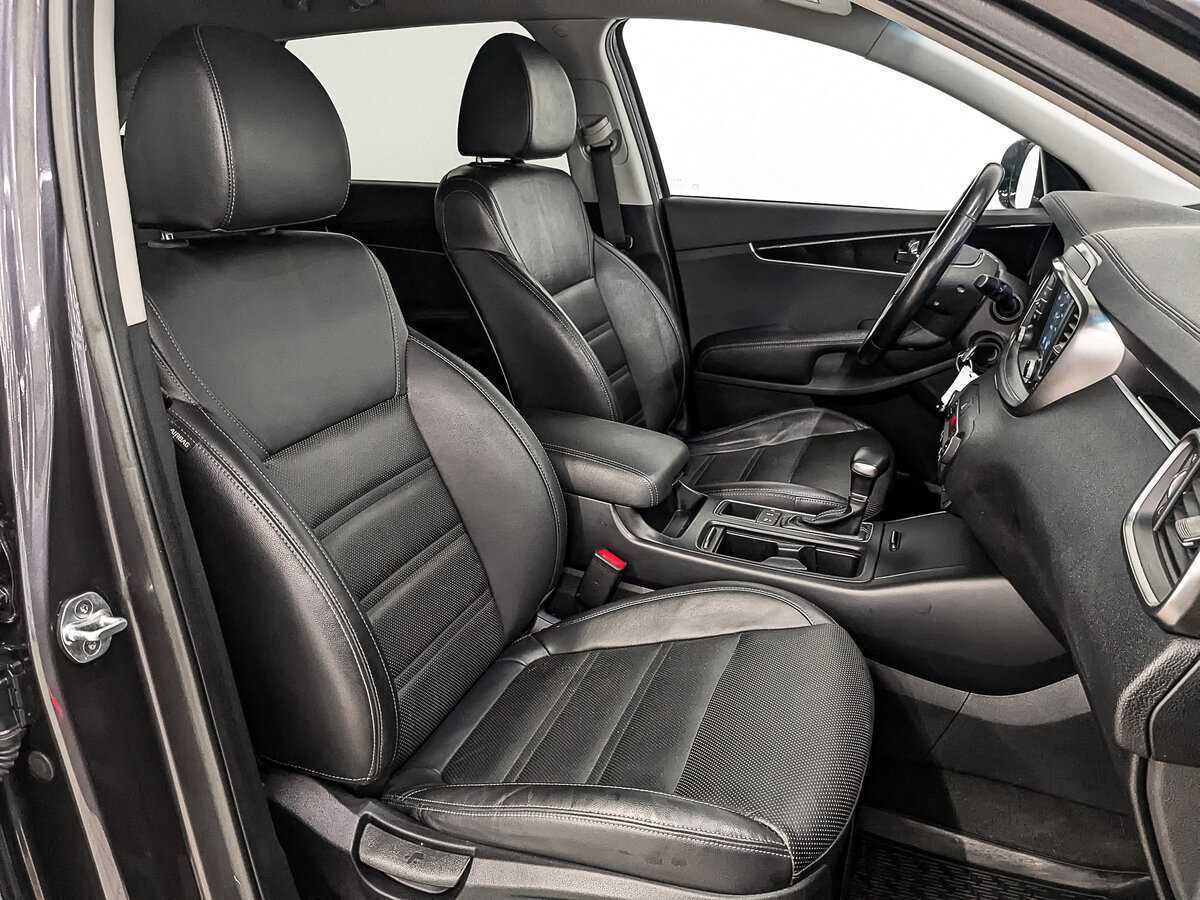 Купить Kia Sorento с пробегом. Фото: #23