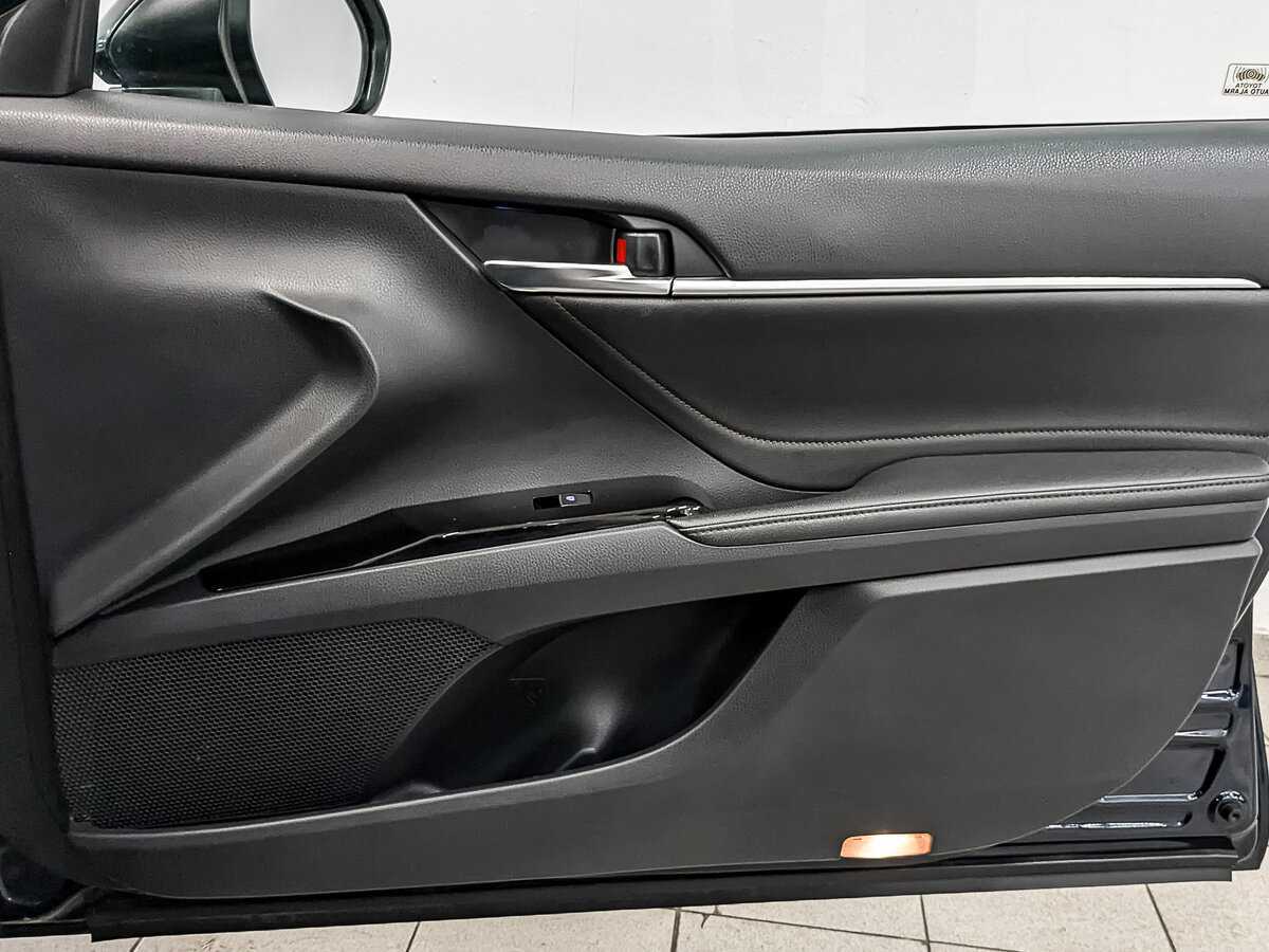 Купить Toyota Camry с пробегом. Фото: #24