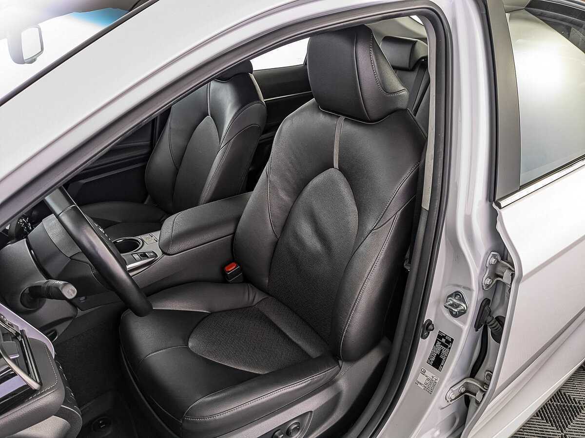 Купить Toyota Camry с пробегом. Фото: #19