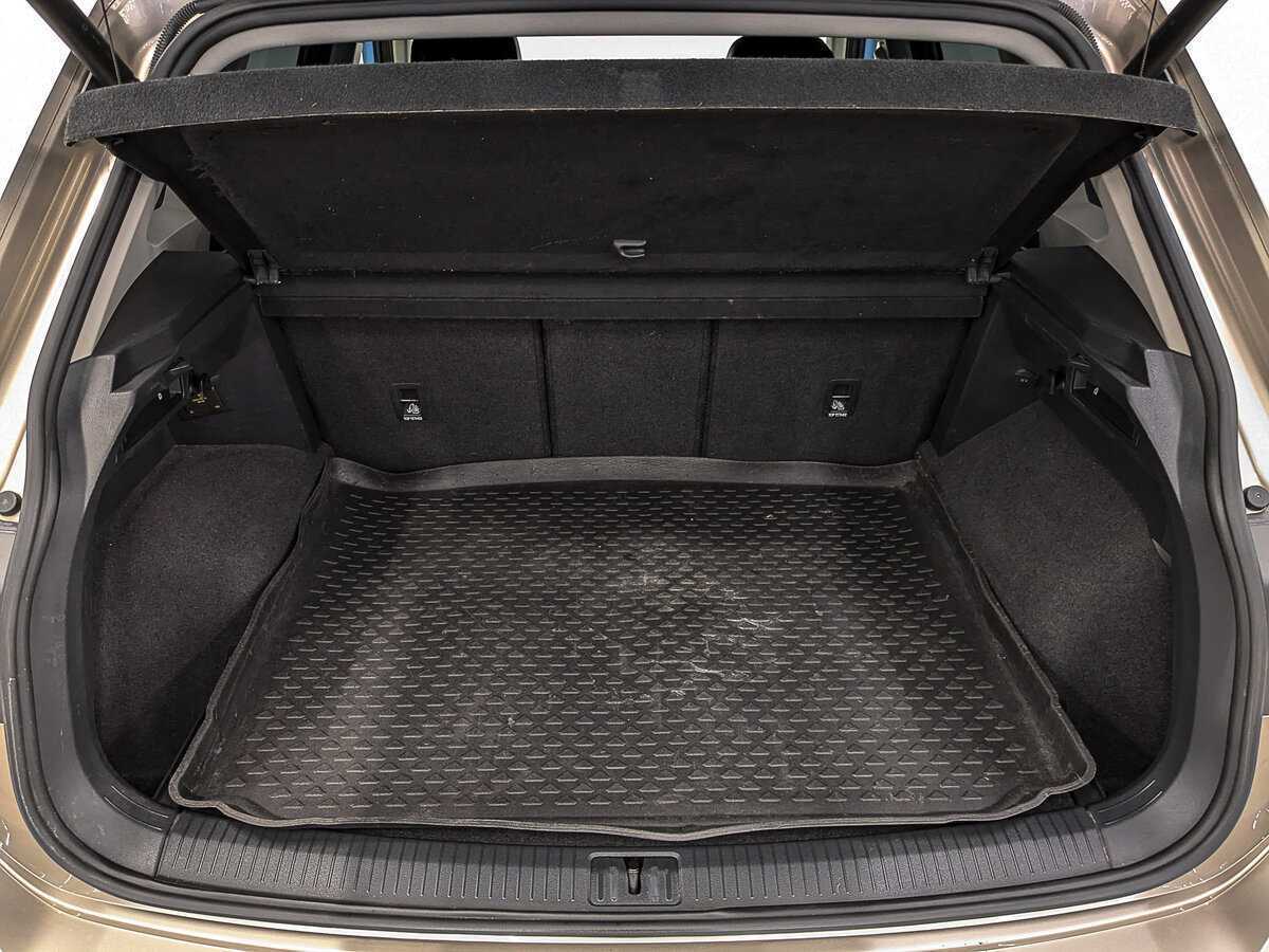 Купить Volkswagen Tiguan с пробегом. Фото: #9