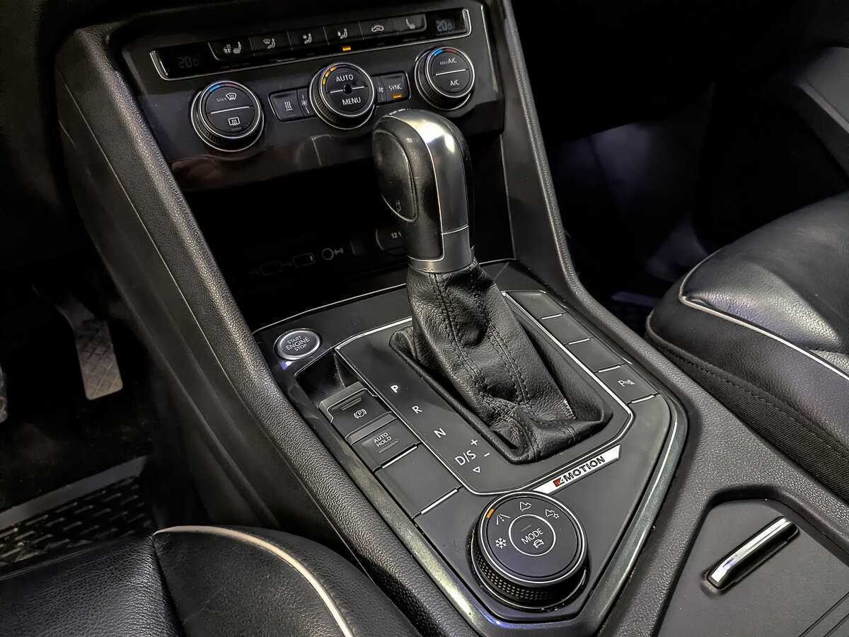 Купить Volkswagen Tiguan с пробегом. Фото: #24