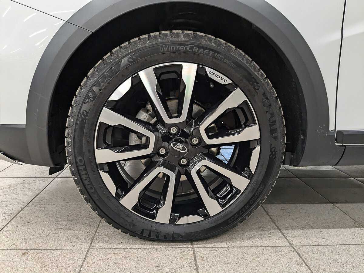 Купить Lada (ВАЗ) Vesta с пробегом. Фото: #11