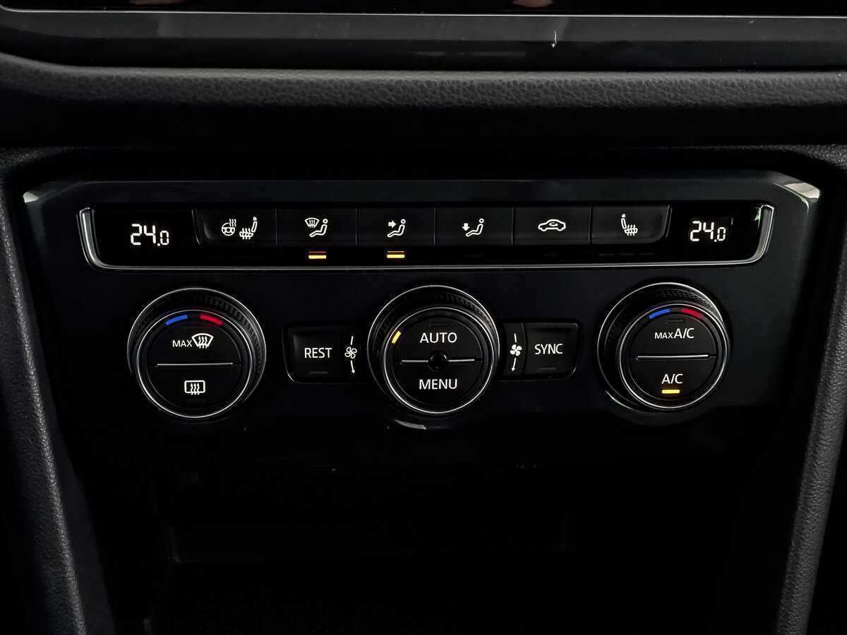 Купить Volkswagen Tiguan с пробегом. Фото: #20