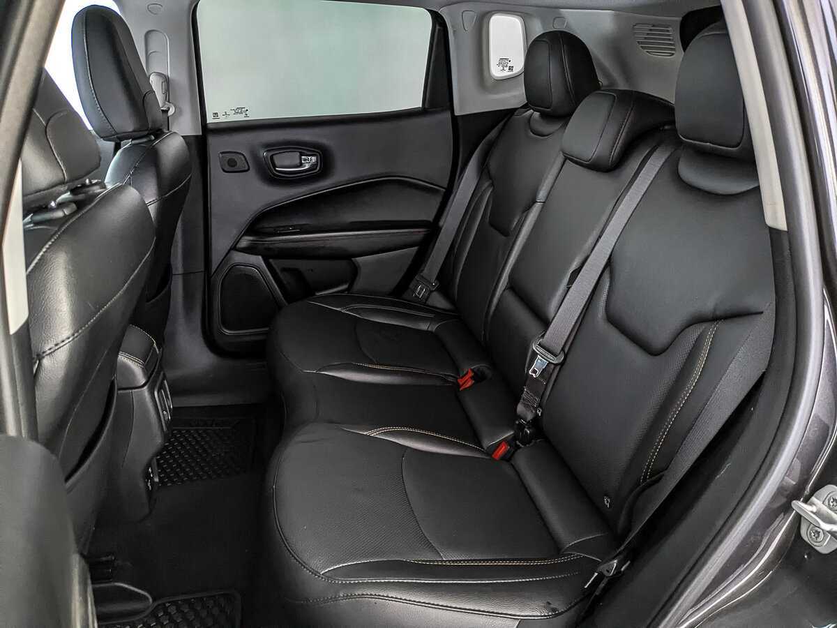 Купить Jeep Compass с пробегом. Фото: #17