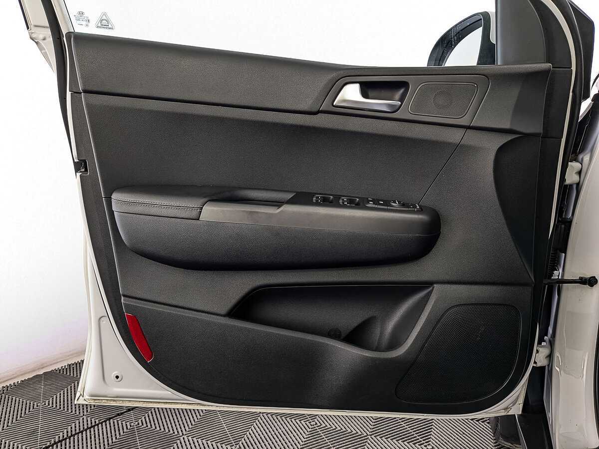 Купить Kia Sportage с пробегом. Фото: #18