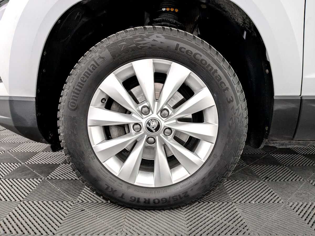 Купить Skoda Karoq с пробегом. Фото: #17