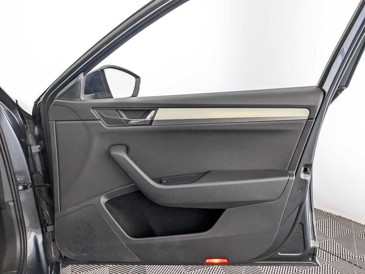 Купить Skoda Superb с пробегом. Фото: #22