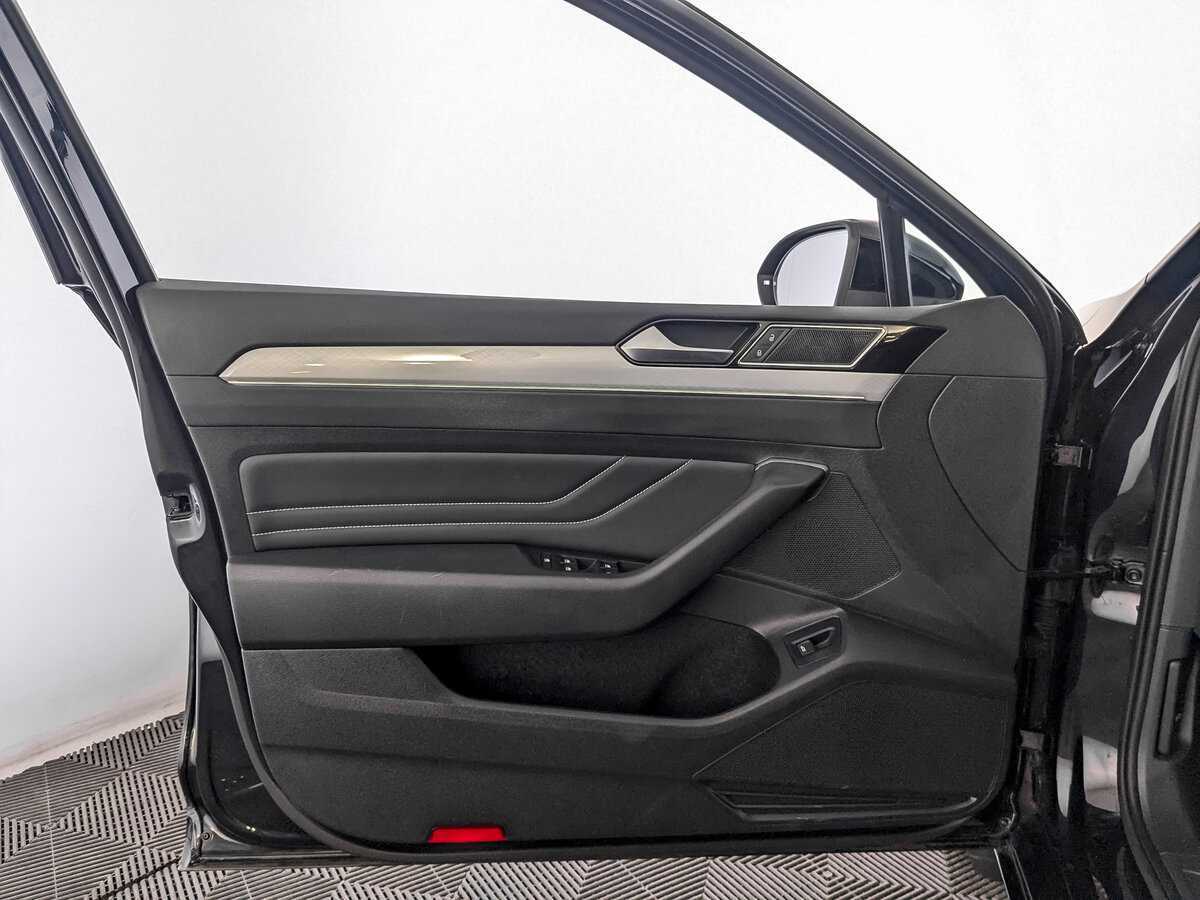 Купить Volkswagen Passat с пробегом. Фото: #18