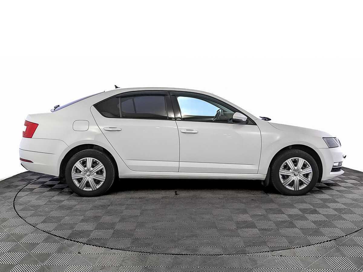 Купить Skoda Octavia с пробегом. Фото: #3