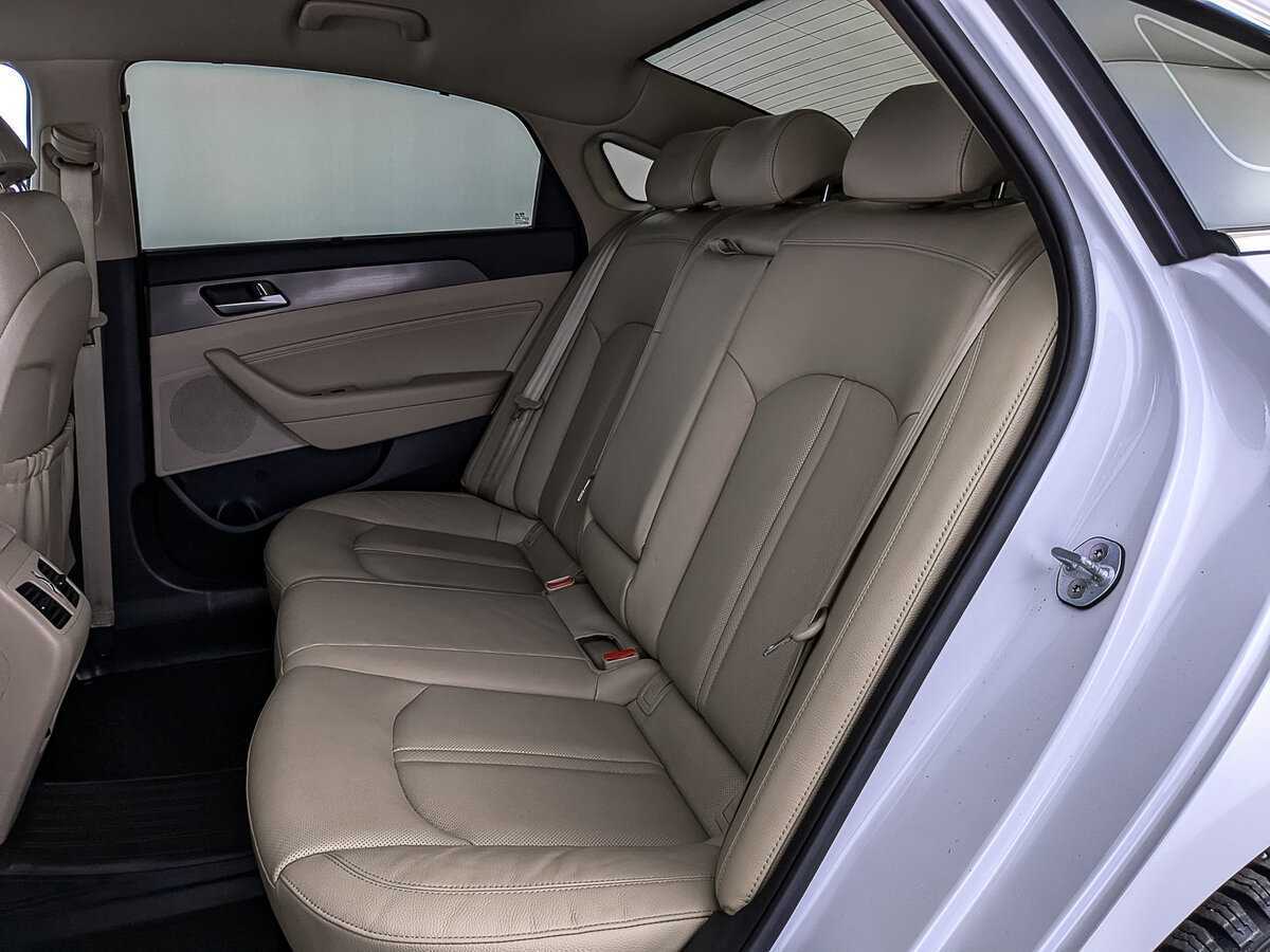 Купить Hyundai Sonata с пробегом. Фото: #17