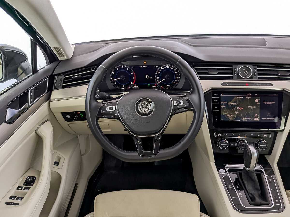 Купить Volkswagen Passat с пробегом. Фото: #19