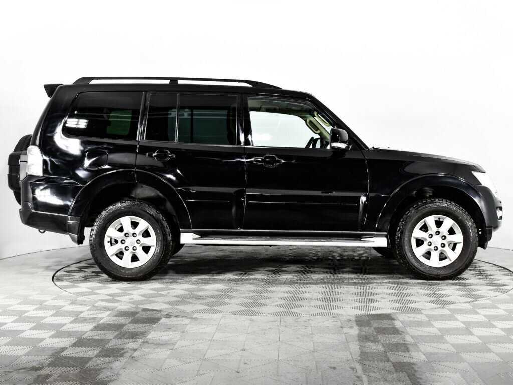 Купить Mitsubishi Pajero с пробегом. Фото: #3