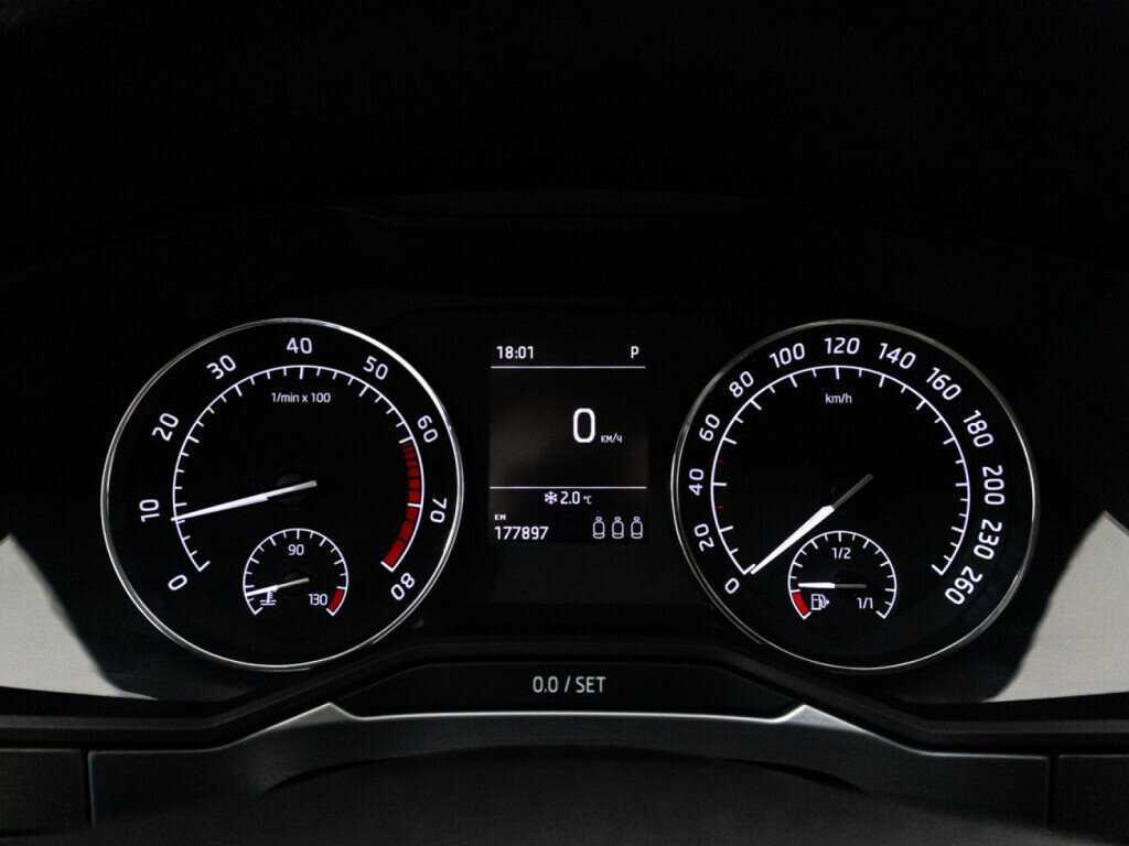 Купить Skoda Superb с пробегом. Фото: #11