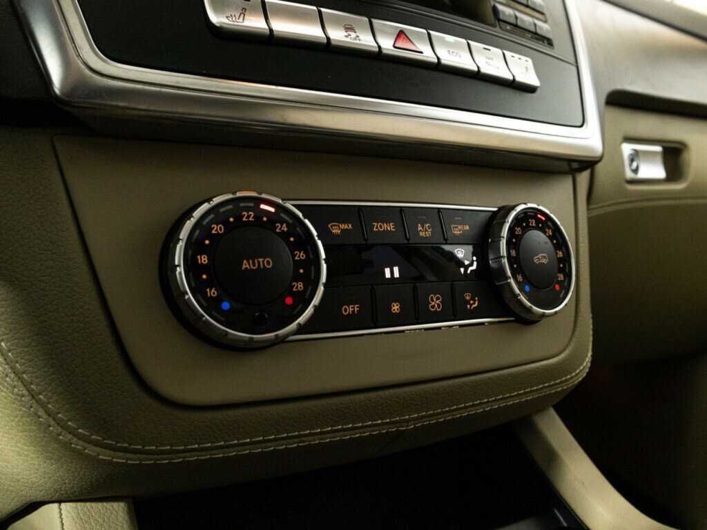 Купить Mercedes-Benz M-Класс с пробегом. Фото: #15