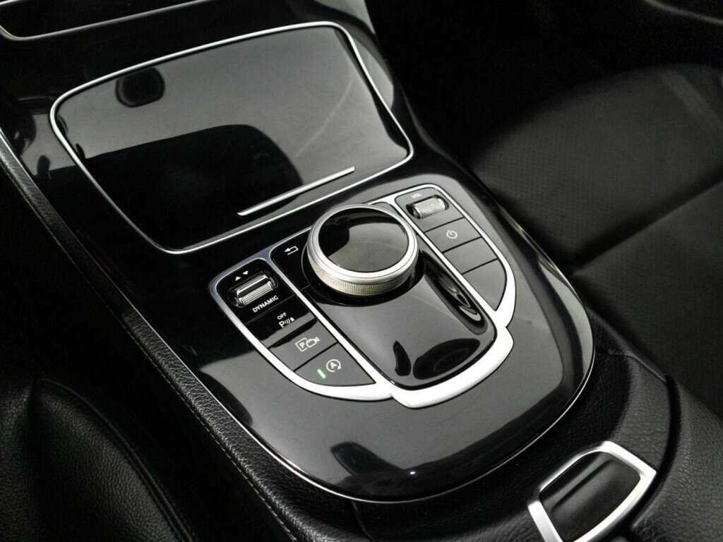 Купить Mercedes-Benz E-Класс с пробегом. Фото: #17