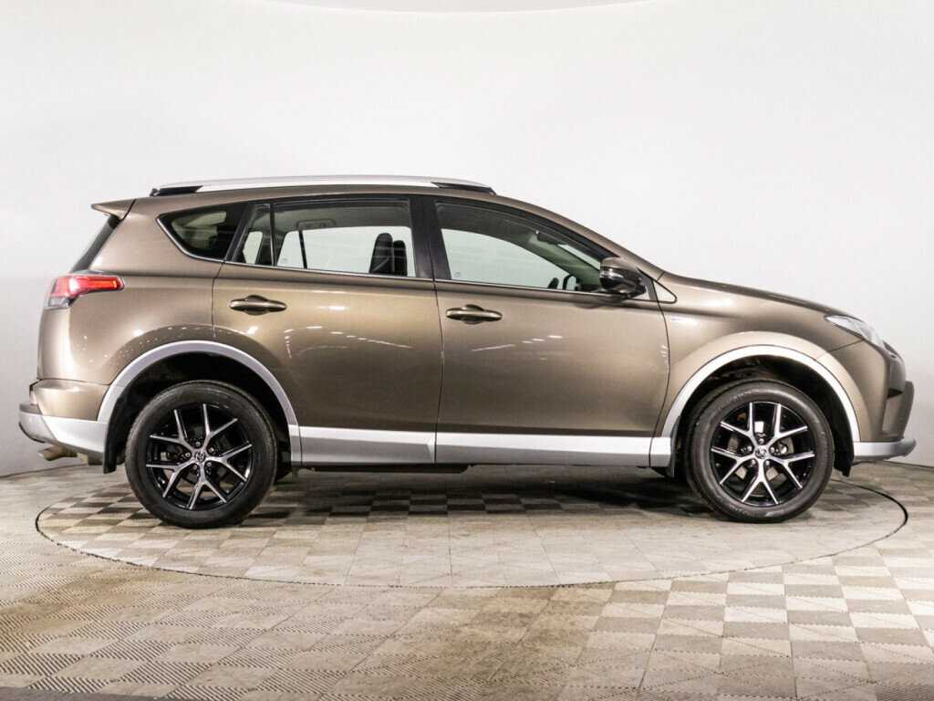 Купить Toyota RAV4 с пробегом. Фото: #3
