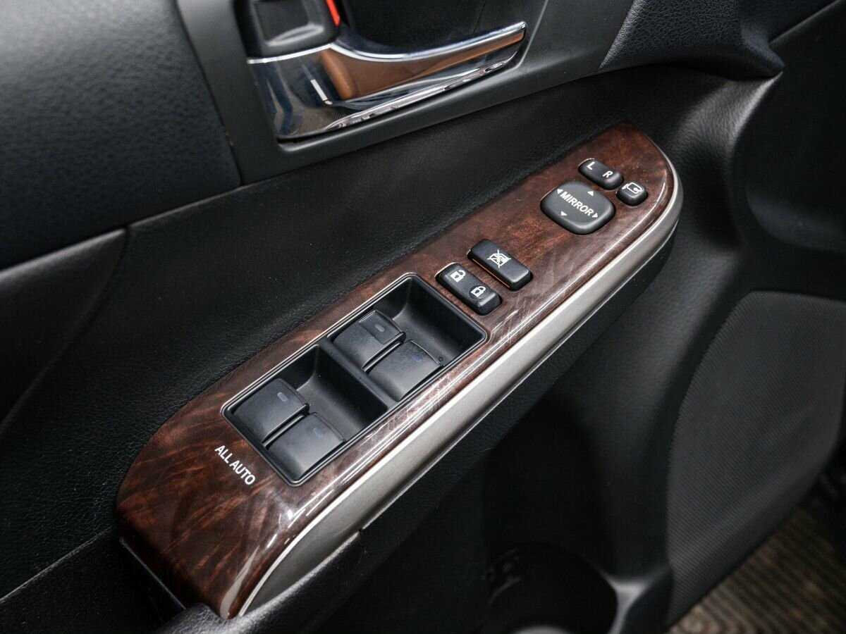 Купить Toyota Camry с пробегом. Фото: #17
