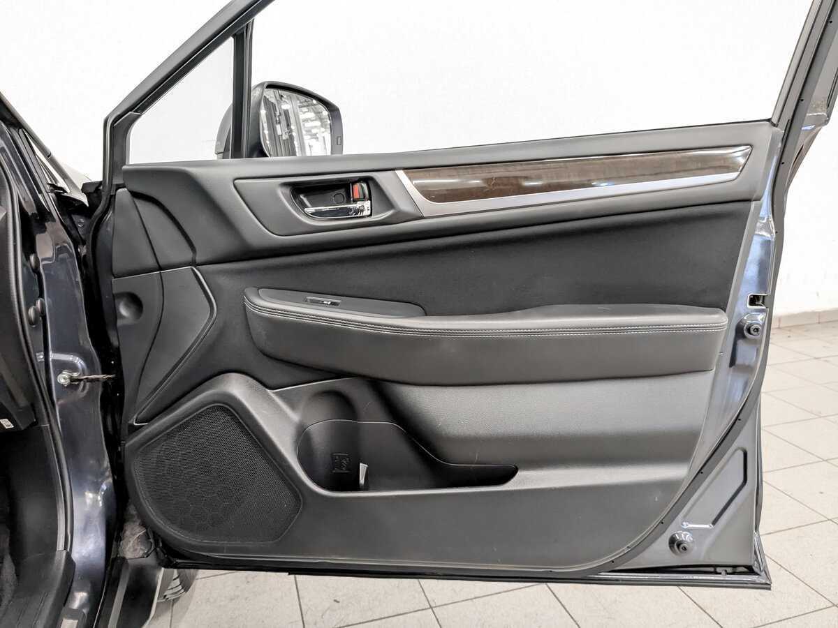 Купить Subaru Outback с пробегом. Фото: #24
