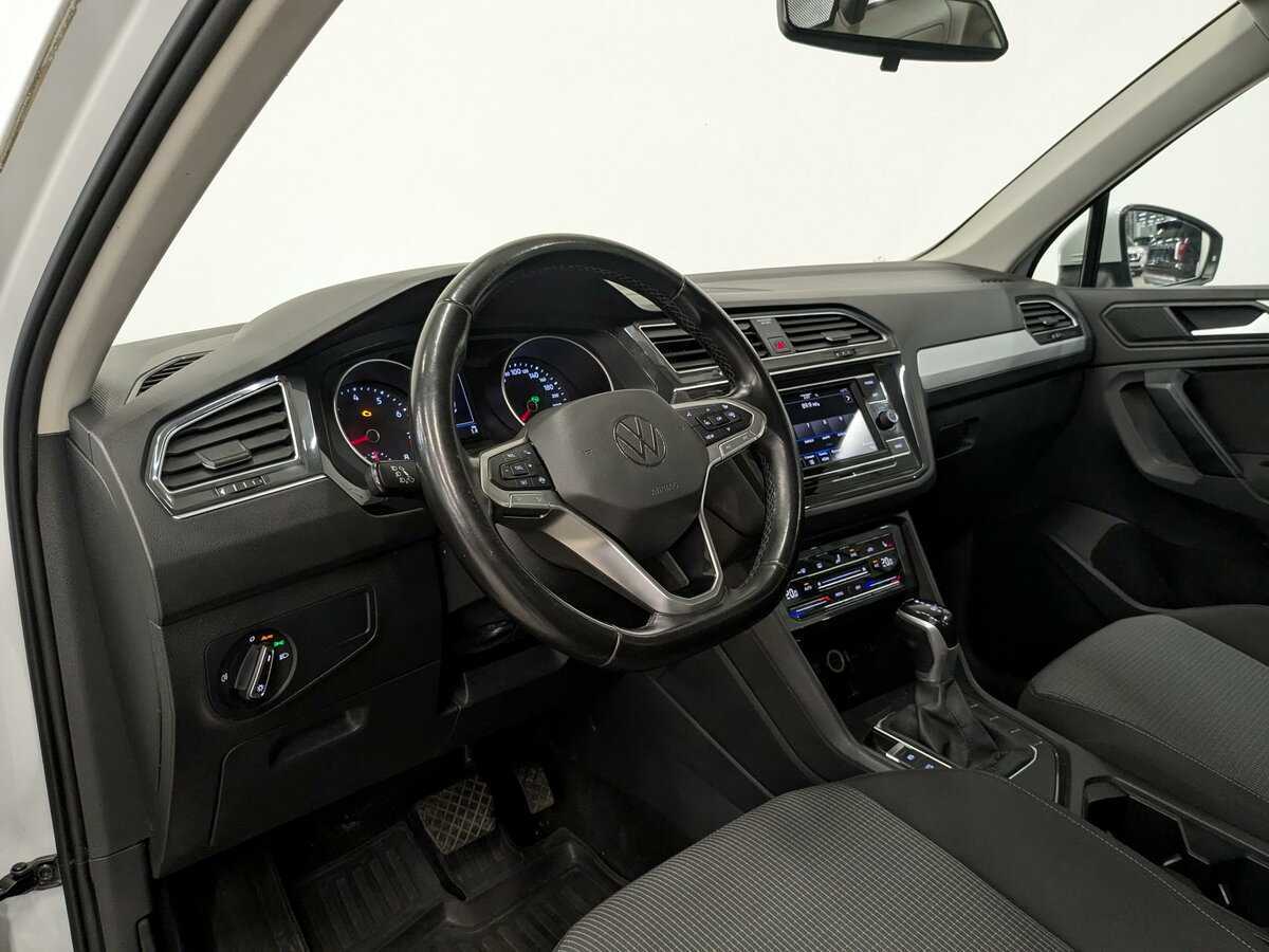 Купить Volkswagen Tiguan с пробегом. Фото: #15