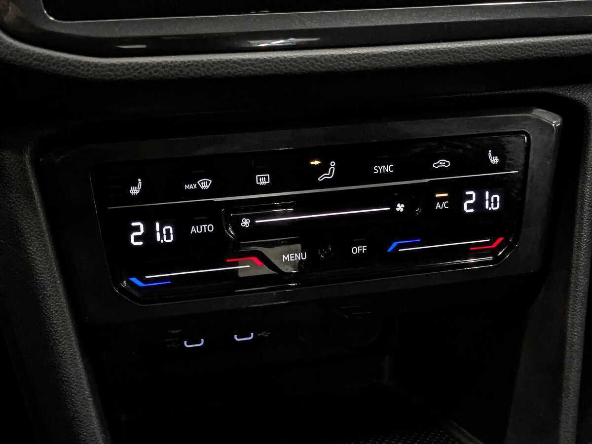 Купить Volkswagen Tiguan с пробегом. Фото: #20
